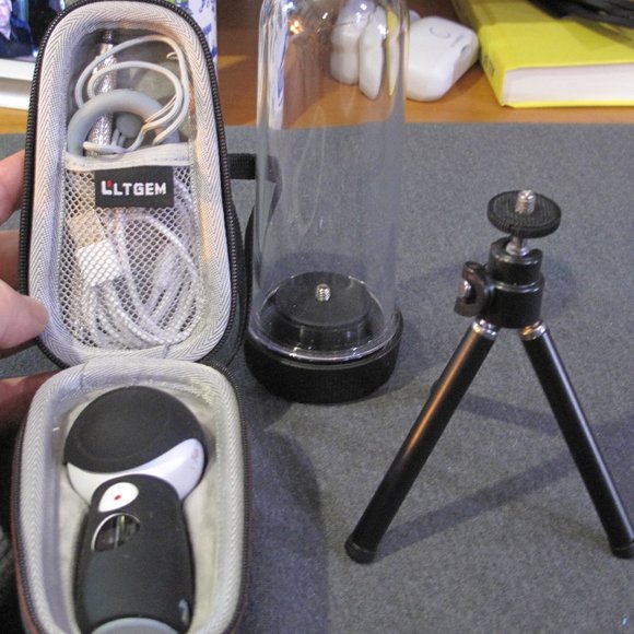 Samsung Gear 360 (2017 Edition) Real 360° 4K VR Camera - Picture 10 of 15